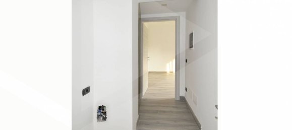 Apartamento de 2 divisões em Parabiago, Italy N.º 23817 5