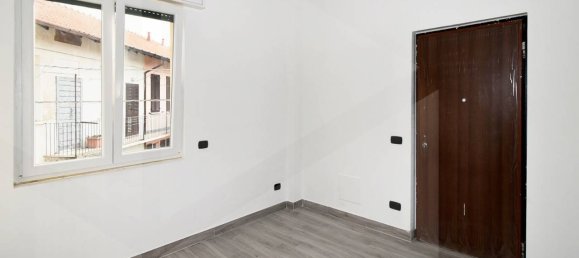Apartamento de 2 divisões em Parabiago, Italy N.º 23817 2