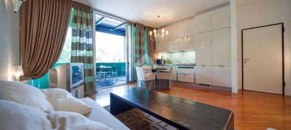 3 rooms Apartment in Rimini, Italy No. 151481 3