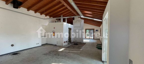 Gebäude in Luisago, Italy 305m², Nr. 74596 11