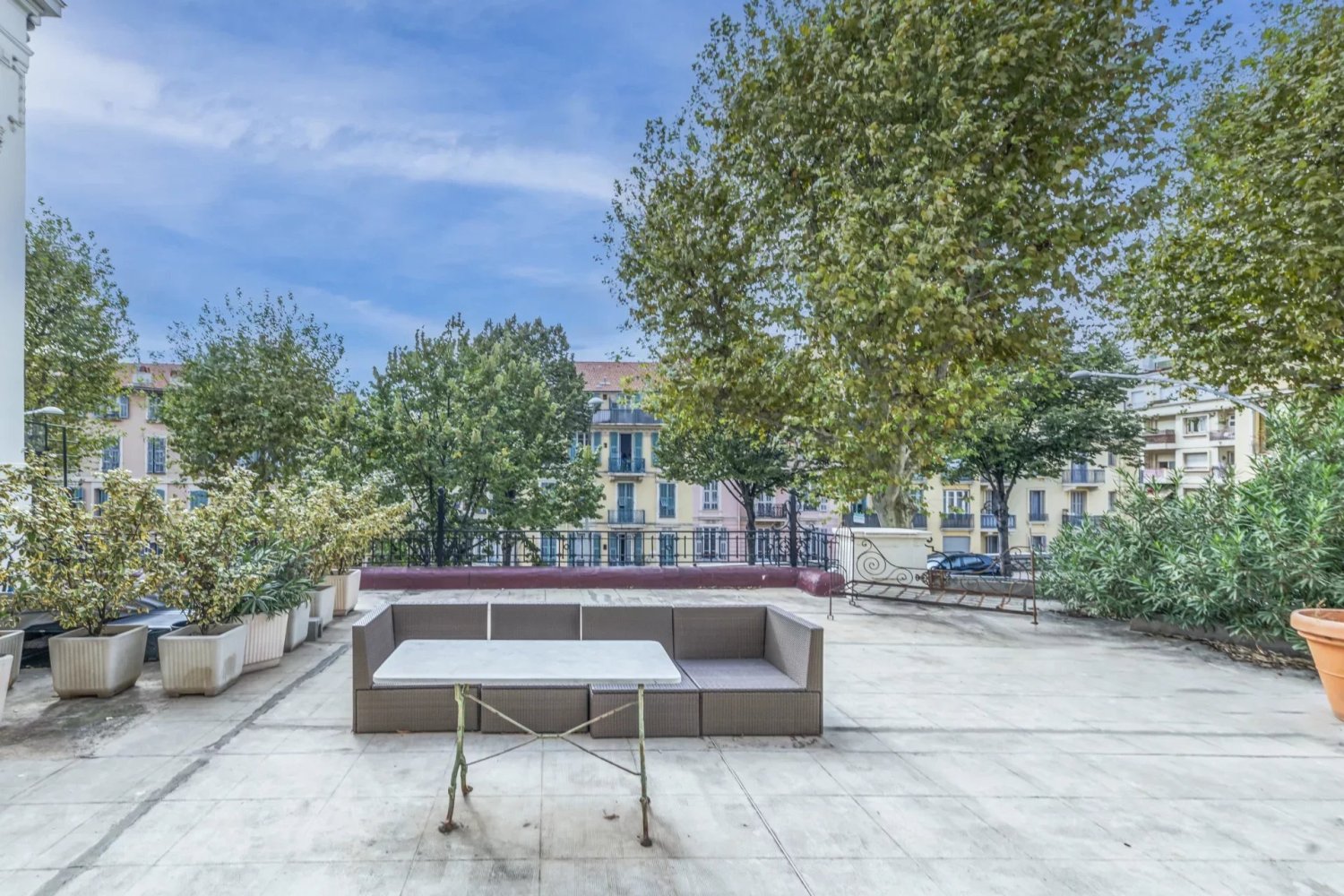 2 bedrooms Apartment in Nice, France No. 1930