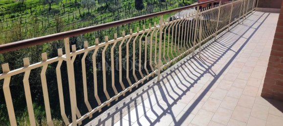 3-salle Appartement à Monterotondo, Italy No. 230209 2