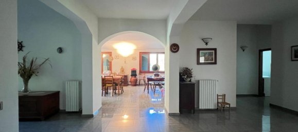 5 bedrooms Villa in Empoli, Italy No. 178330 18