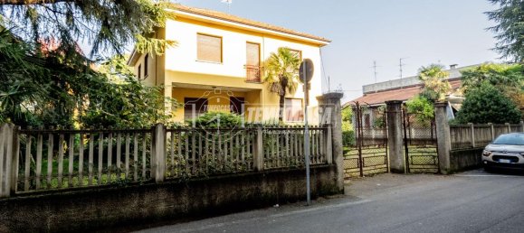 3-salle Maison à Cesano Maderno, Italy No. 62012 7