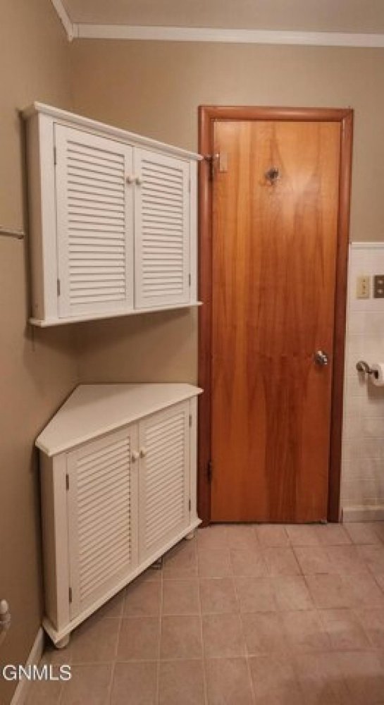 3 bedrooms House in Valley City, USA No. 427475