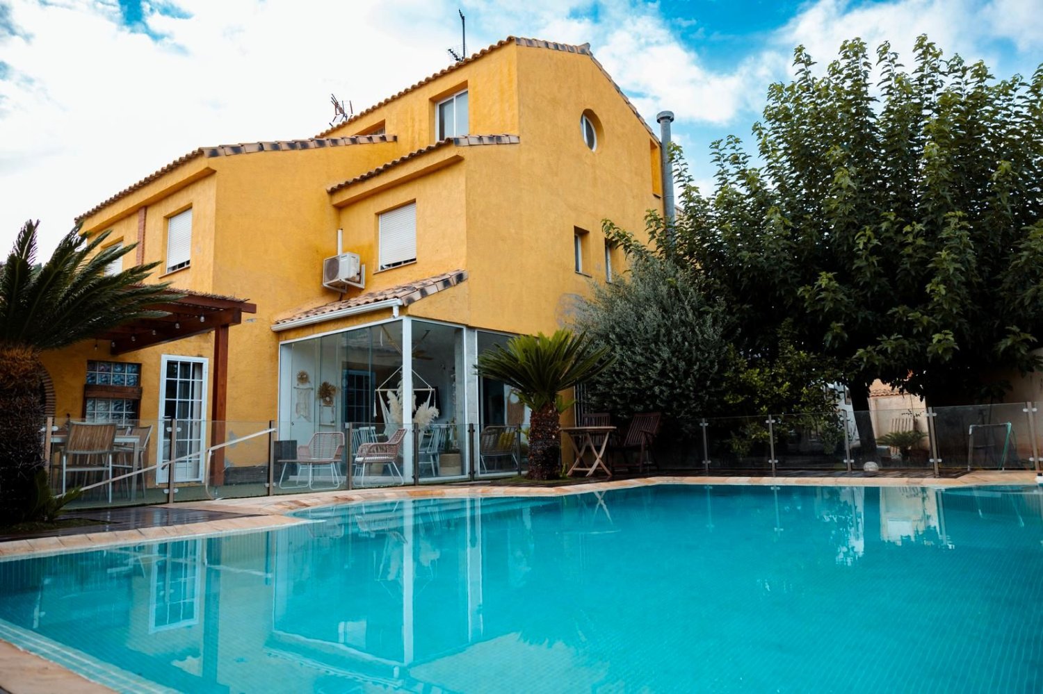 5 غرف نوم تاون هاوس في La Pobla de Vallbona, Spain رقم 230890