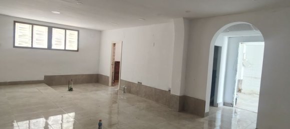 101m² Commercial property in Retamar, Spain No. 161294 3