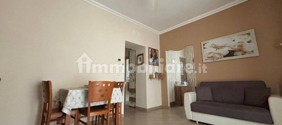 Apartamento de 2 dormitorios en Foggia, Italy No. 23958 3