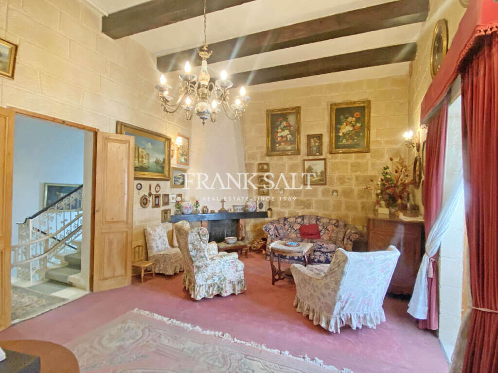 Moradia em banda T4 em Naxxar, Malta N.º 2218