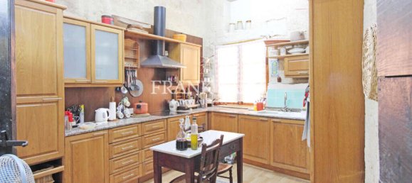 Moradia em banda T4 em Naxxar, Malta N.º 2218 6