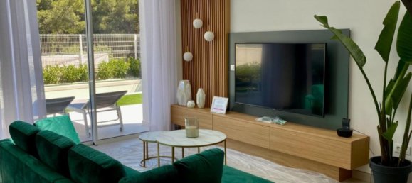 3 bedrooms Villa in Golf Bahia, Spain No. 7042 15