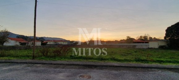 Земельный участок 585м² в Вила Нова ди Сервейра, Португалия № 73470 3