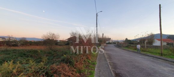 Земельный участок 585м² в Вила Нова ди Сервейра, Португалия № 73470 2