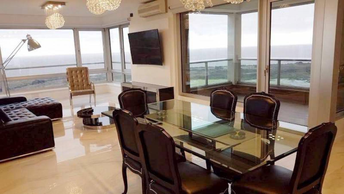 3 bedrooms Apartment in Buenos Aires, Argentina No. 89647