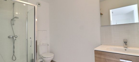 2 rooms Apartment in Saint-Leu-la-Foret, France No. 362680 7