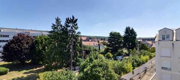 2 rooms Apartment in Saint-Leu-la-Foret, France No. 362680 2