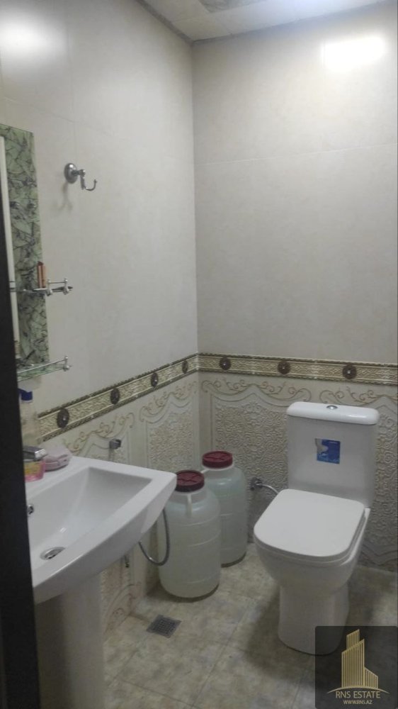 4 chambres Appartement à Khatay, Azerbaijan No. 1373