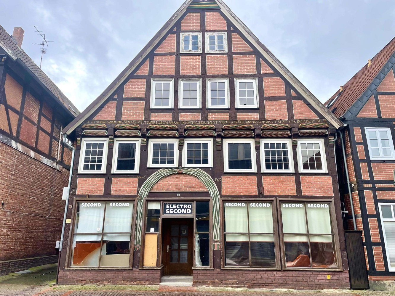 Edificio en Schaumburg, Germany 669 m² No. 210070