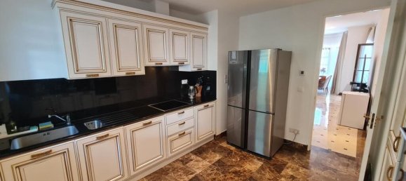 3 bedrooms Apartment in Limassol, Cyprus No. 12387 11