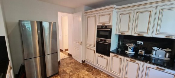 3 bedrooms Apartment in Limassol, Cyprus No. 12387 12