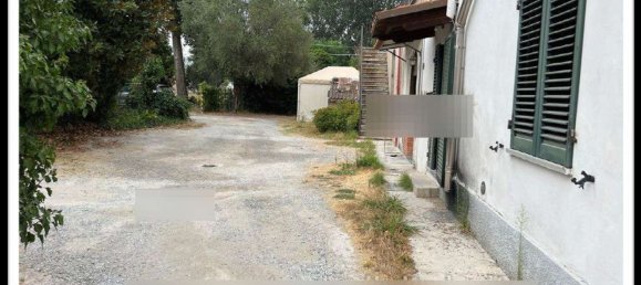 6 rooms Apartment in San Giuliano Terme, Italy No. 199543 2