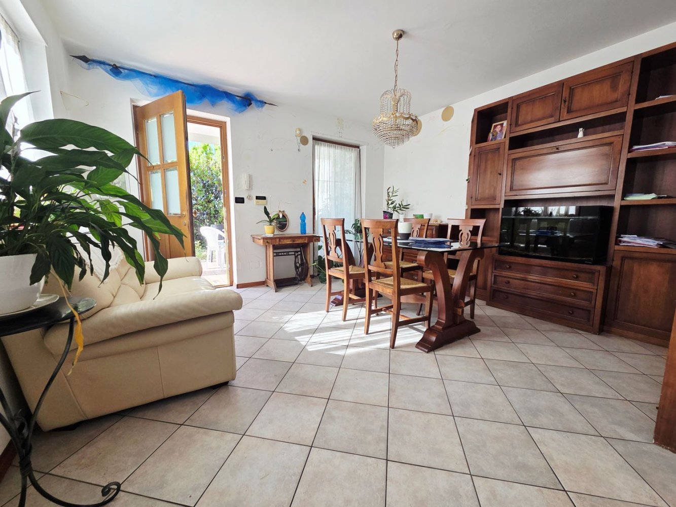 5 غرف نوم شقة في Roveré della Luna, Italy رقم 350602