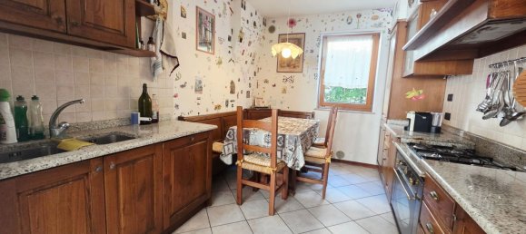 5 غرف نوم شقة في Roveré della Luna, Italy رقم 350602 7