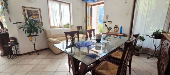 5 غرف نوم شقة في Roveré della Luna, Italy رقم 350602 4