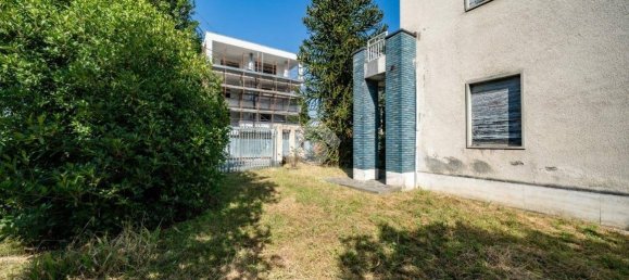 5 chambres Villa à Oggiono, Italy No. 162322 32