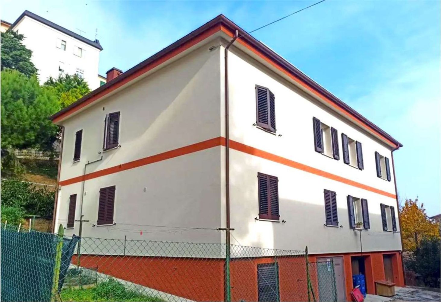 Apartamento de 5 habitaciónes en Offagna, Italy No. 94325