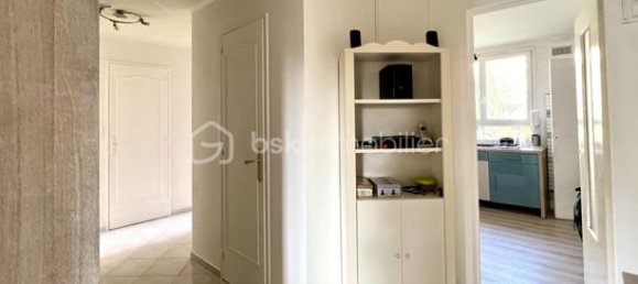 2 bedrooms Apartment in Limeil-Brevannes, France No. 282253 5