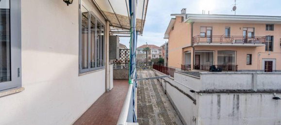2 rooms Apartment in Collegno, Italy No. 19750 19
