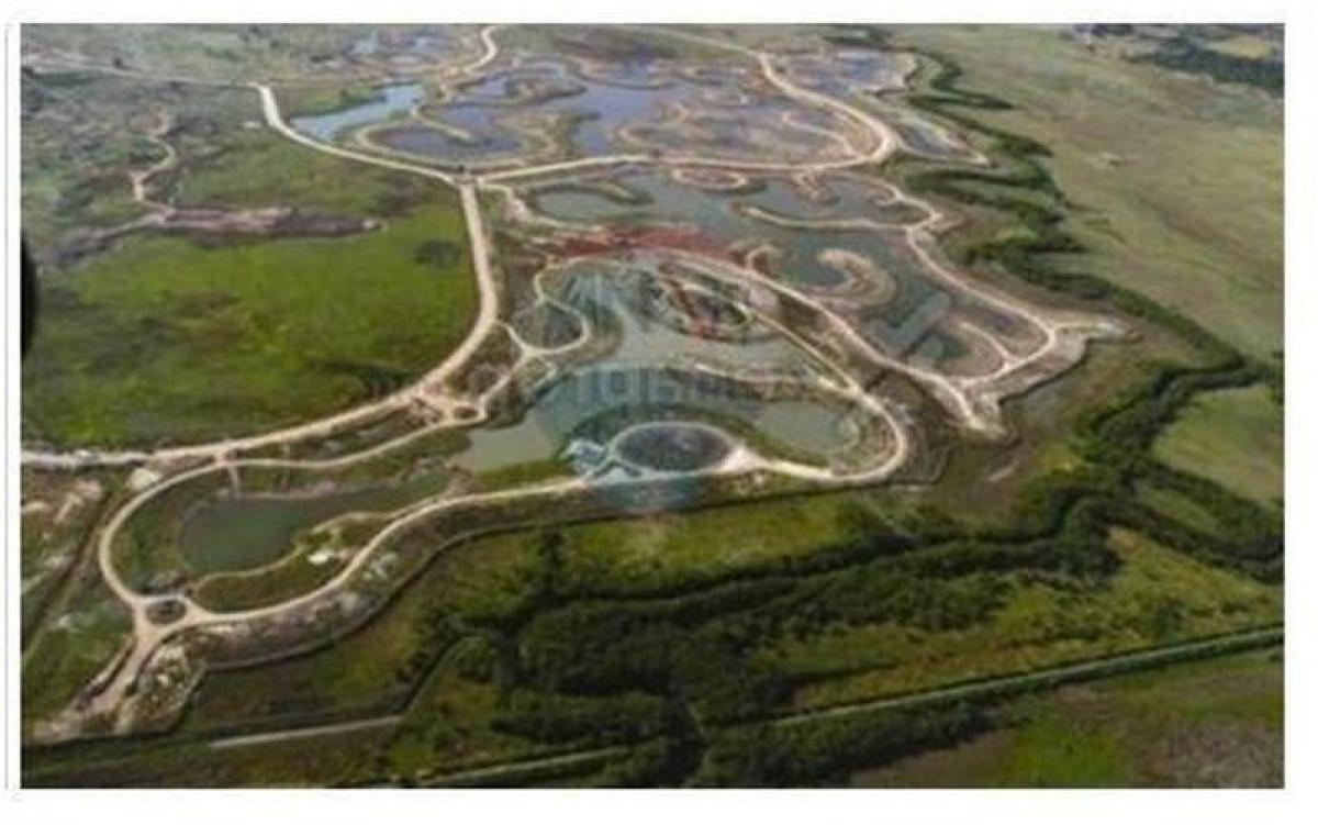  Land in Escobar, Argentina No. 118688