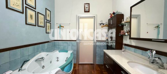 6 rooms Villa in Turate, Italy No. 120895 27