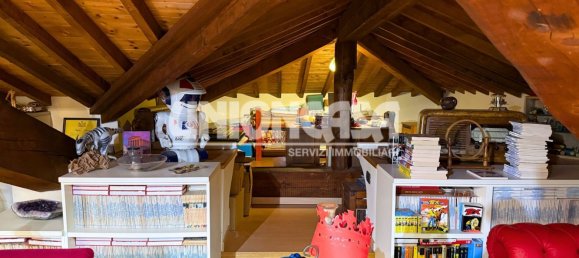 6 rooms Villa in Turate, Italy No. 120895 30