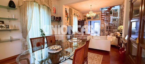 6 rooms Villa in Turate, Italy No. 120895 4
