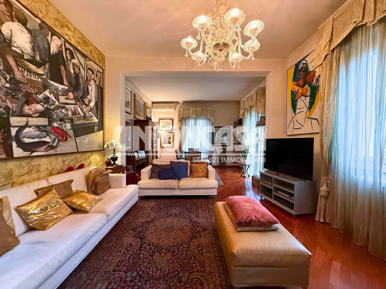 6 rooms Villa in Turate, Italy No. 120895