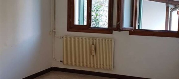 7 rooms House in Vittorio Veneto, Italy No. 279602 9
