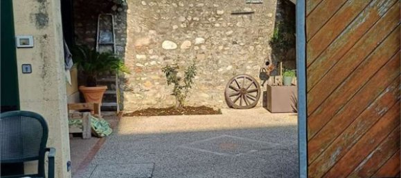 7 rooms House in Vittorio Veneto, Italy No. 279602 4