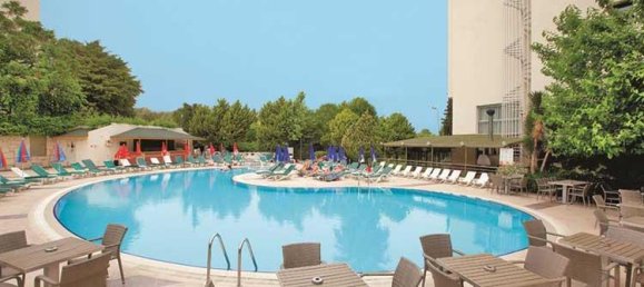 104 rooms Hotel in Kusadasi, Turkey No. 12899 4