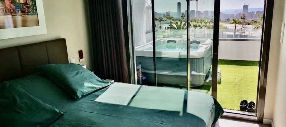 3 bedrooms Apartment in Alicante, Spain No. 188219 9