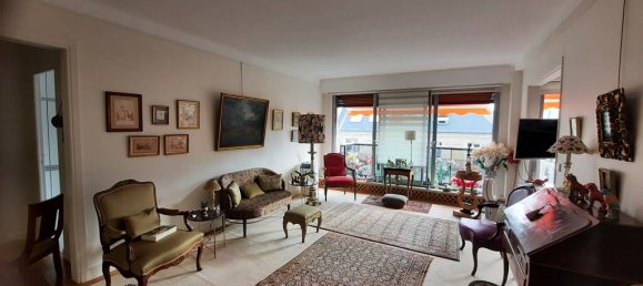 1 bedroom Apartment in Paris, France No. 333304 4