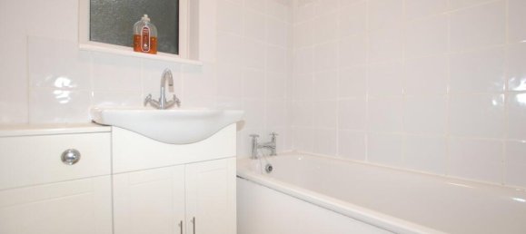 Duplex independente T2 em Bromley, United Kingdom N.º 880 4