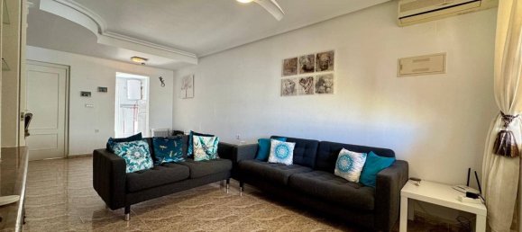 3 bedrooms Apartment in Alicante, Spain No. 182905 2