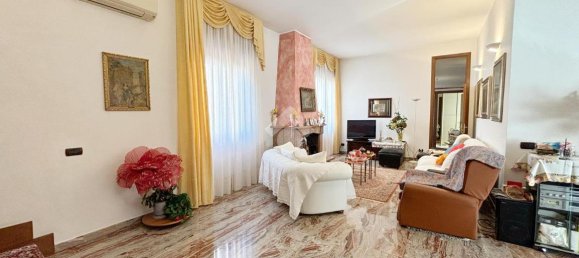 5غرفة فيلا في Seregno, Italy رقم 84750 4