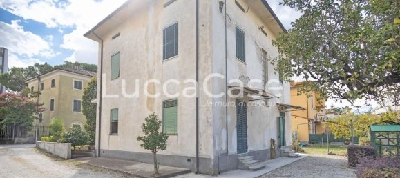 10 bedrooms House in Lucca, Italy No. 340761 6