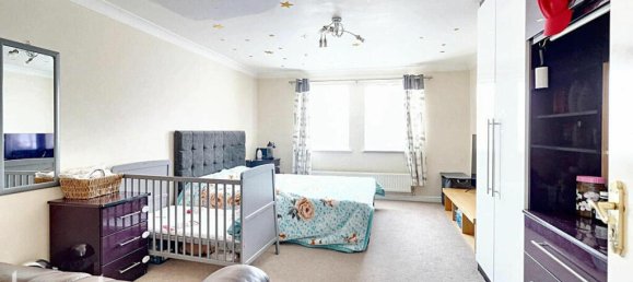 4 bedrooms Townhouse in Hayes, United Kingdom No. 5059 5