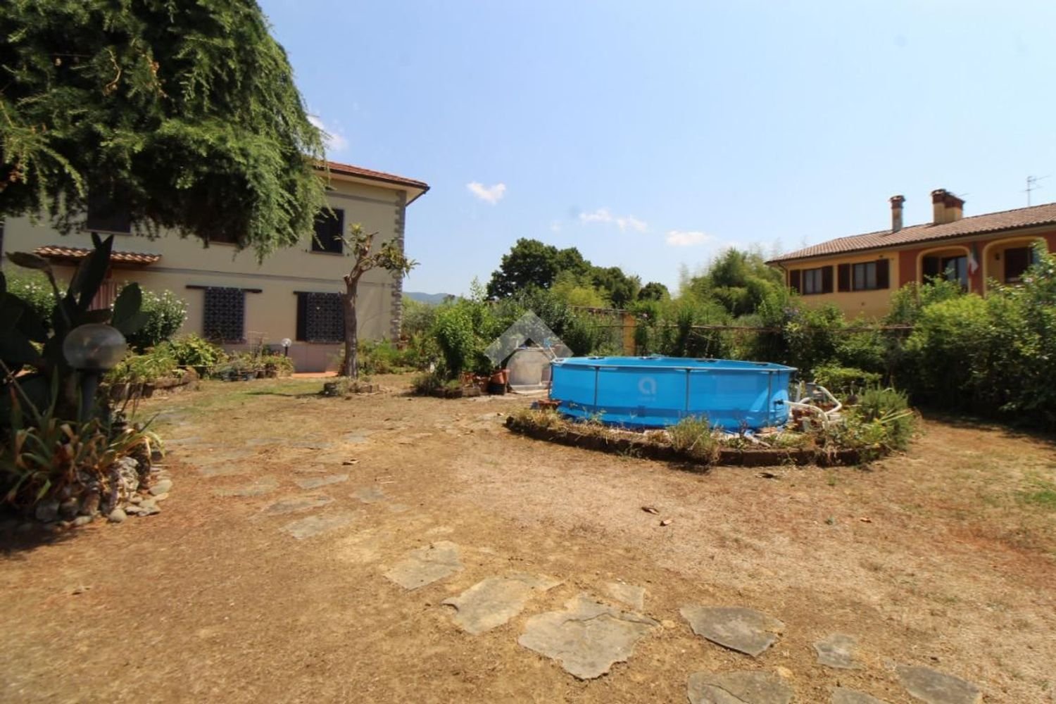 4 rooms Apartment in Larciano, Italy No. 269004