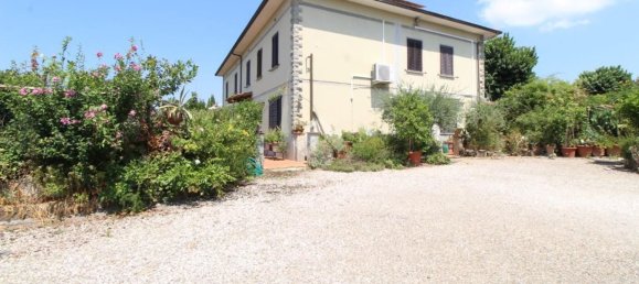 4 rooms Apartment in Larciano, Italy No. 269004 18