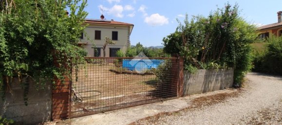 4 rooms Apartment in Larciano, Italy No. 269004 8